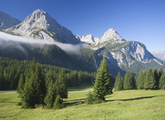 austrian-mountains_000002172337_web