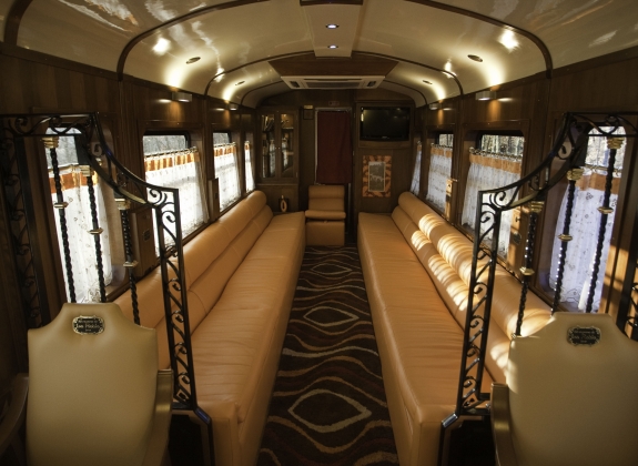 Traveling between Bilbao and León, this historic train follows a scenic route through the Cantabrian Mountains, picturesque villages, and coastal landscapes, offering an intimate way to discover one of Spain’s most authentic regions.