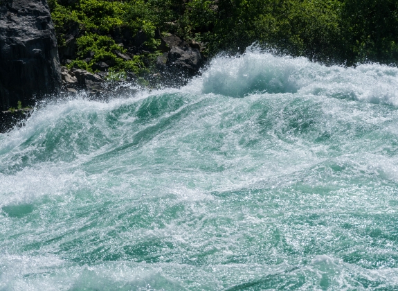 rapids-river-white-water-walk-niagara-falls_451480600_web