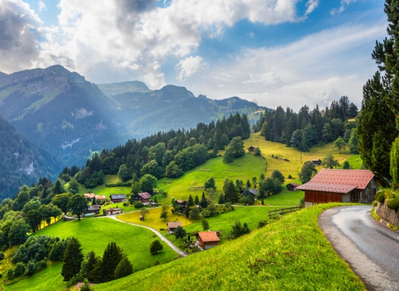 wengen_switzerland_web_484145824