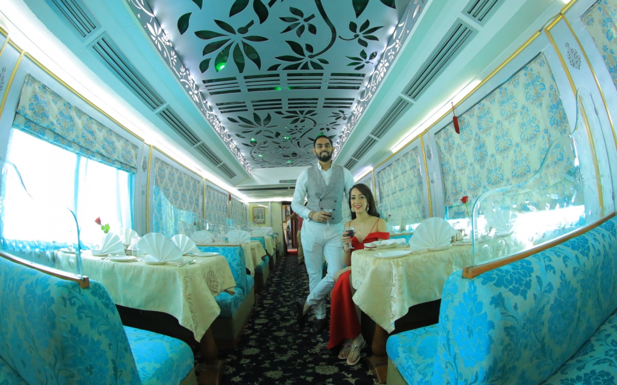 Dining Room onboard the Palace on Wheels