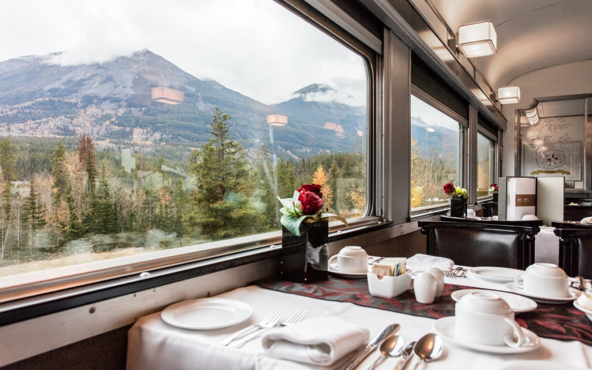 rs401_via_train_long_haul_canadian_190_srgb