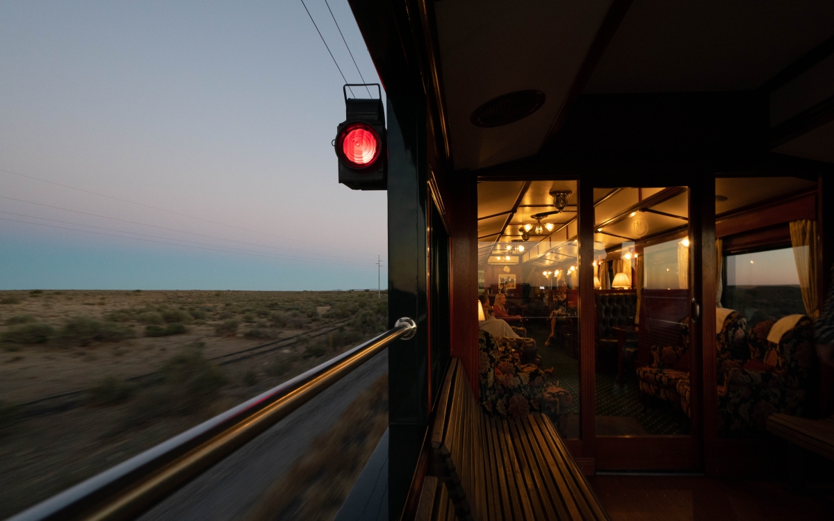 rvr-obscarsunset_rovos