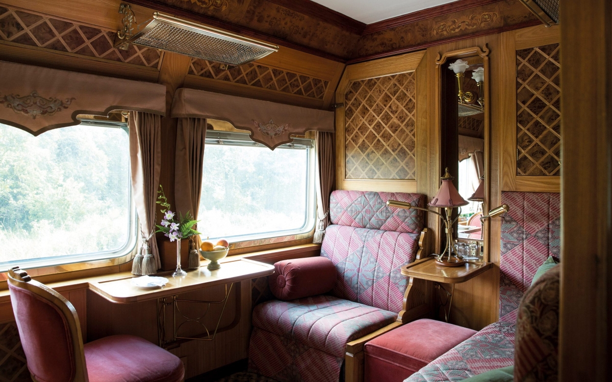State cabin accommodation onboard the Eastern & Oriental Express
