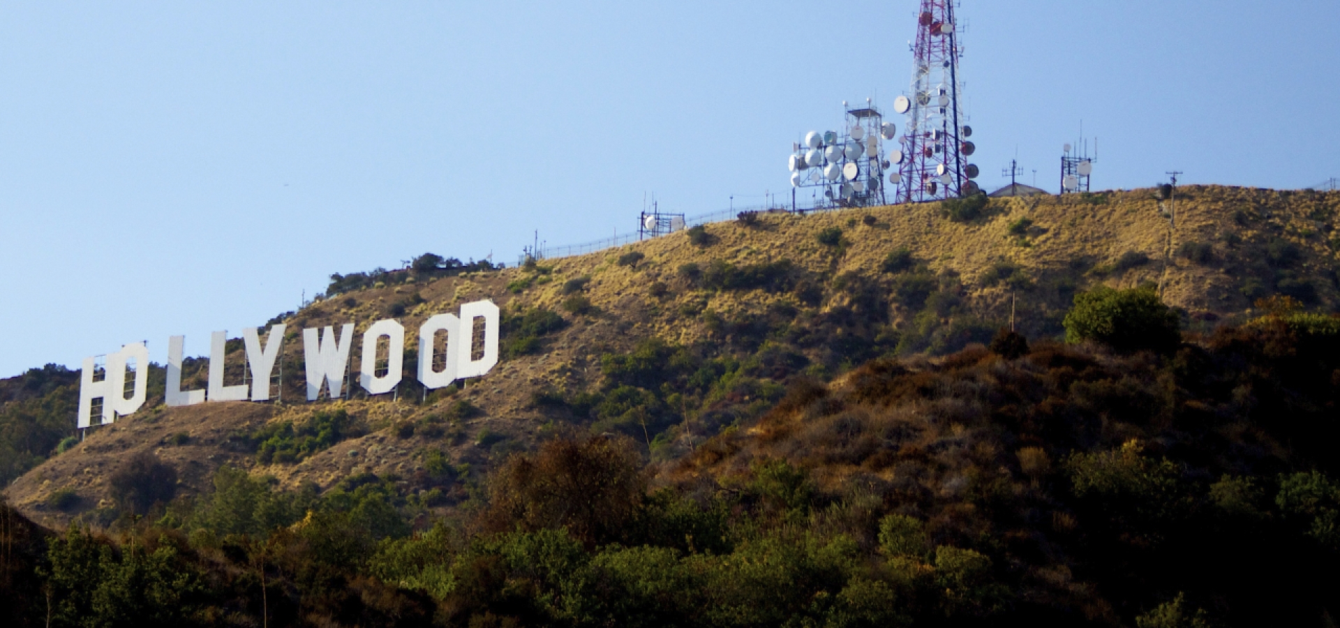 AU-CALIFORNIA-DREAMIN-Hollywood-1800x600