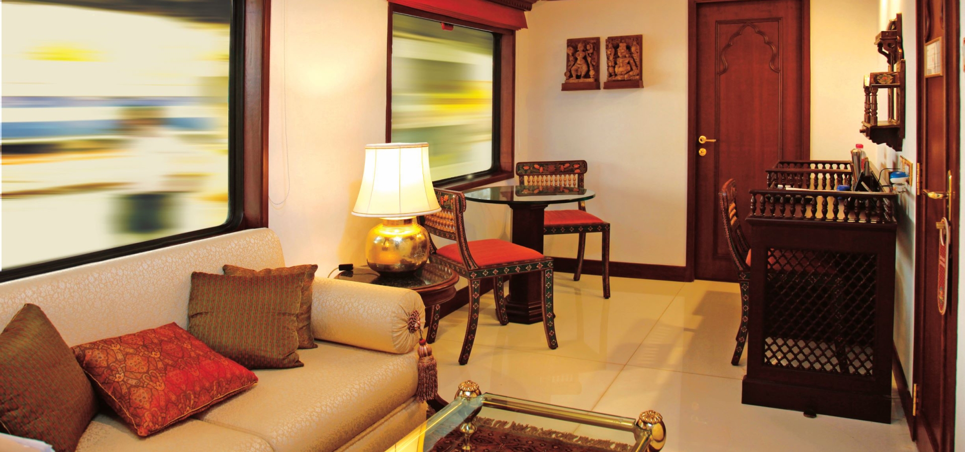 Maharajas-express-train interior