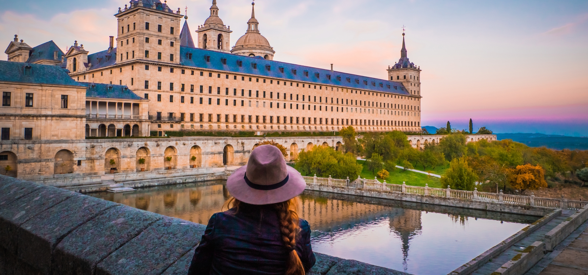 frailes-garden-san-lorenzo-de-el-escorial-monastery-madrid-spain-capital_1237847368_web