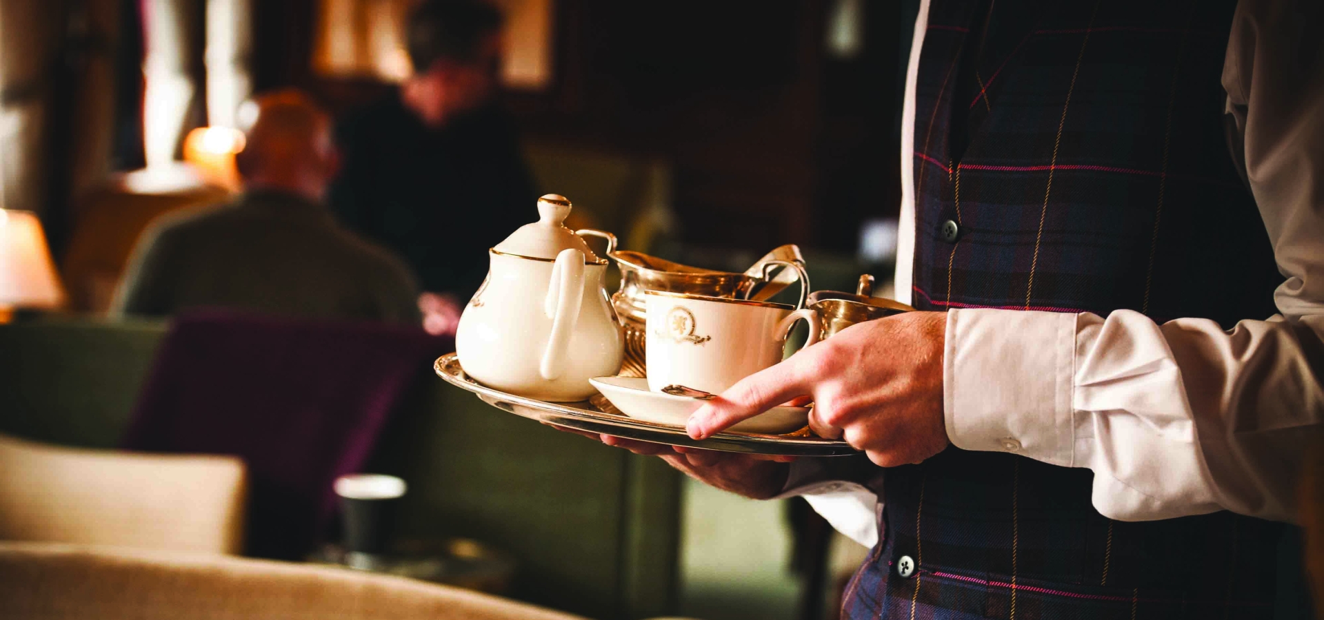 royal-scotsman_interior_dining room tea