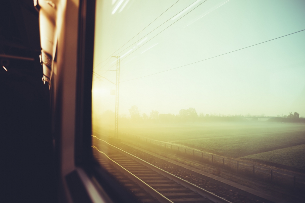 View the scenery of Eastern Europe by train 