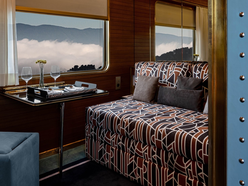 deluxe-cabin_la-dolce-vita-orient-express