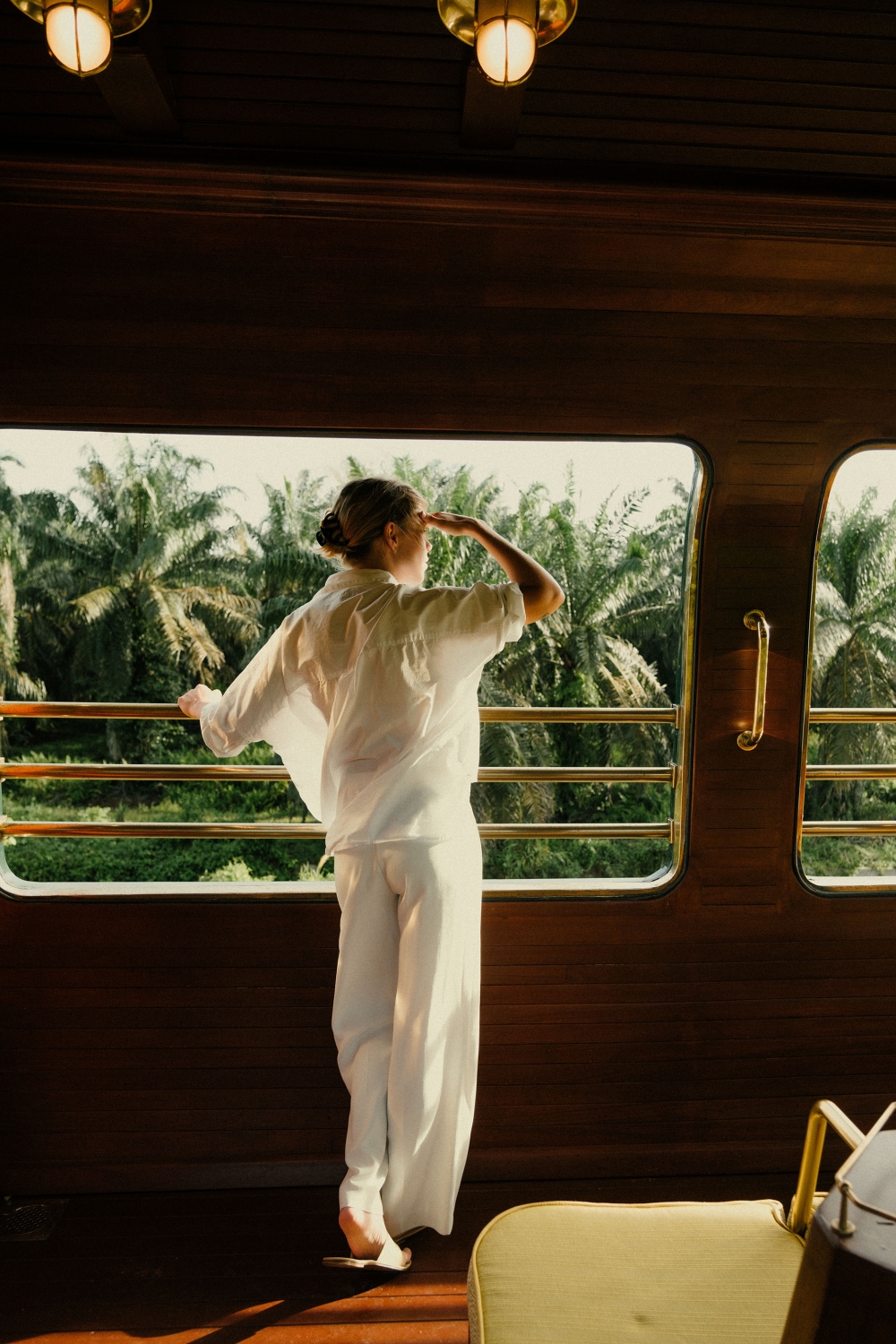 eastern_oriental_train_ext-dck-30_web.jpg