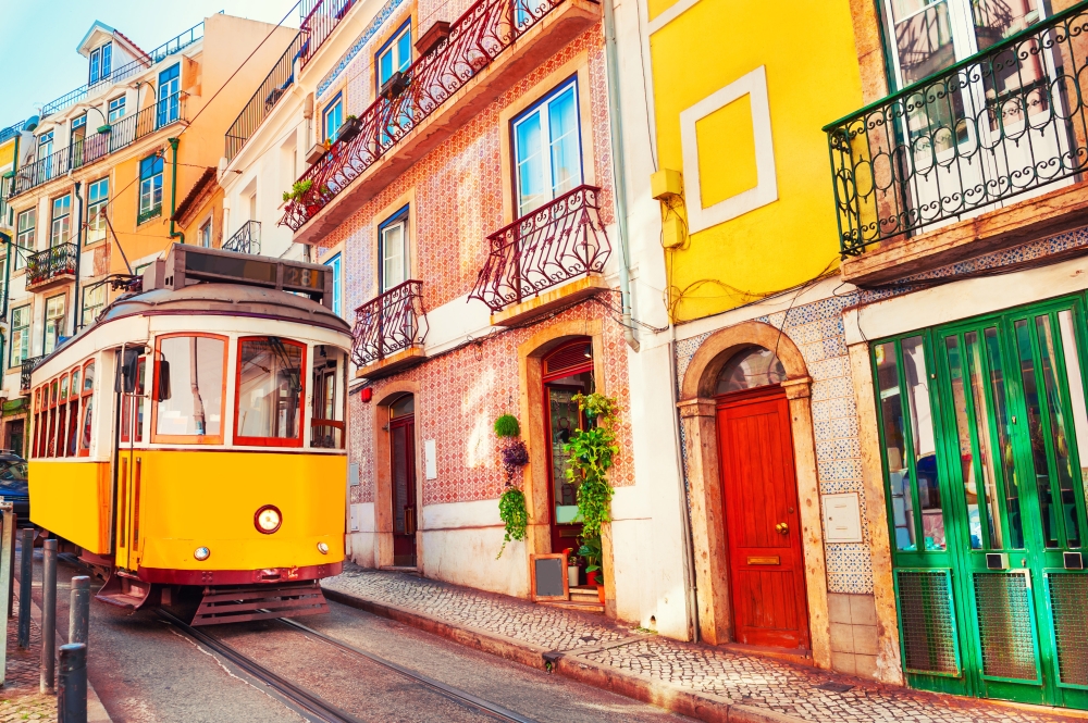 lisbon-portugal-trolley_1714807885_web
