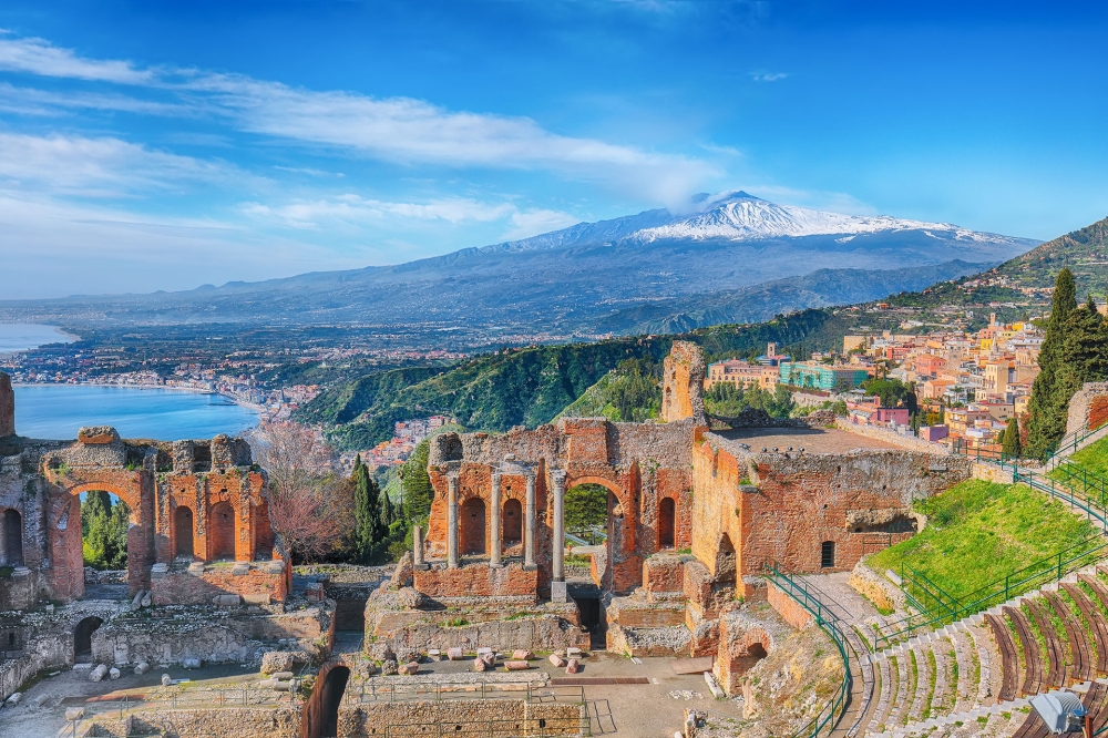 taormina_greece_ruins_2260697671_web.jpg