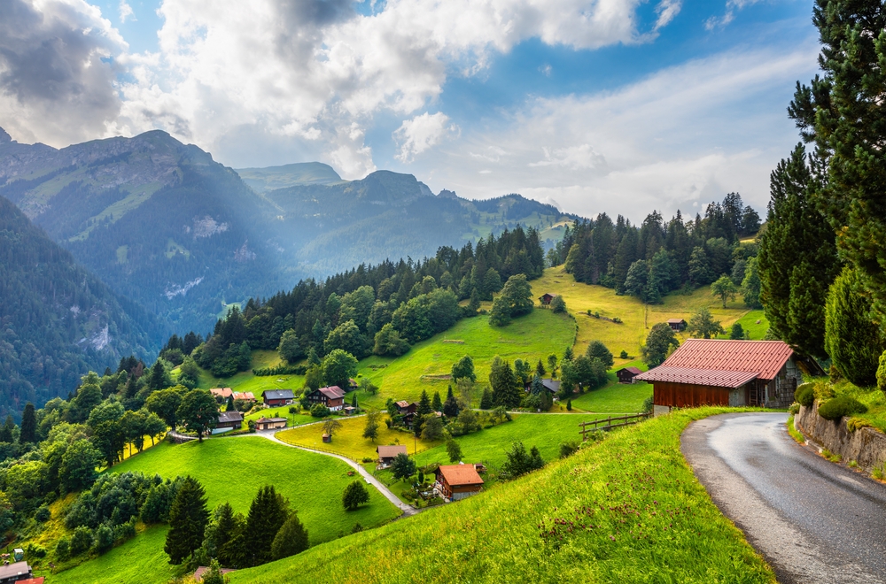 wengen_switzerland_web_484145824